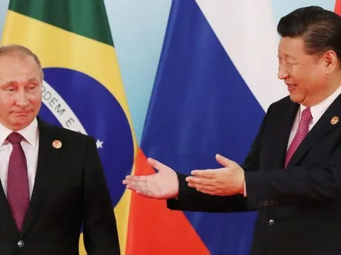 Nga - Trung hợp tác cùng đối phó với Mỹ để không lo bị “đâm sau lưng”