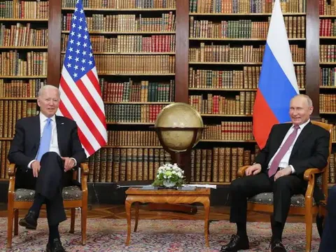 Điểm lại những khác biệt đáng chú ý giữa Trump và Biden trong Thượng đỉnh với Putin
