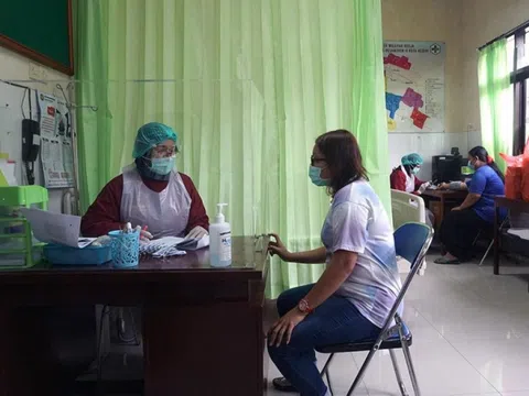 Indonesia tiêm vaccine Covid-19 cho phụ nữ mang thai