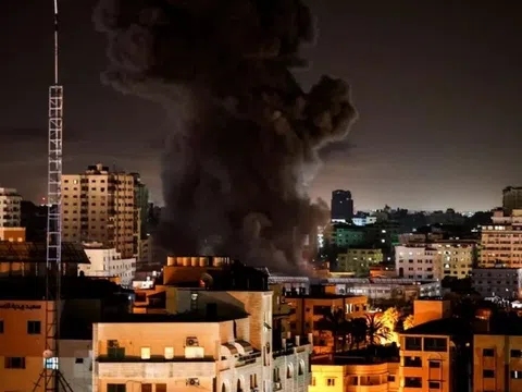 Israel lại không kích Dải Gaza