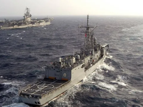 Vì sao Hải quân Nga cư xử ít thô bạo với tàu chiến Italy ở Biển Đen?