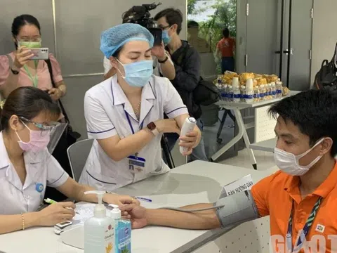 500 công nhân mở đầu chiến dịch tiêm chủng vaccine Covid lớn nhất tại TPHCM