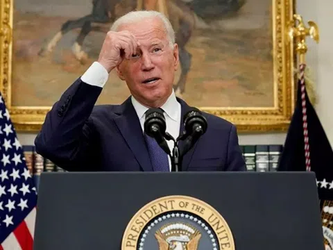 Tổng thống Biden: Không loại trừ khả năng trừng phạt Taliban