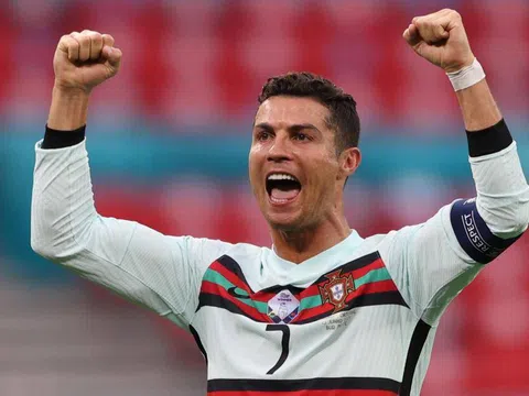 Ronaldo rộng cửa giành Chiếc giày vàng EURO 2020 dù đã bị loại