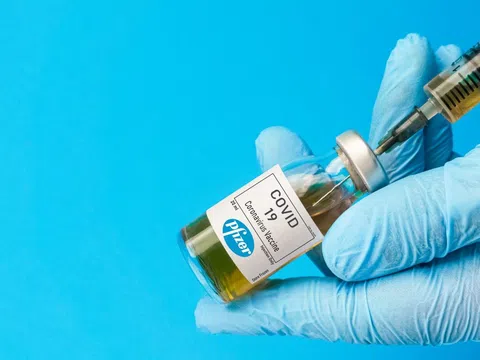 Pfizer cam kết bổ sung cho Việt Nam 20 triệu liều vaccine để tiêm cho trẻ từ 12-18 tuổi