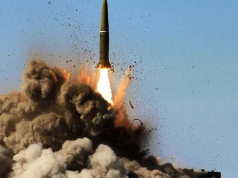 Báo Anh: Nga “đã giáng đòn tấn công hạt nhân" vào NATO ở Biển Đen