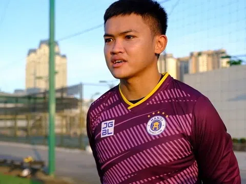 Hà Nội FC ký hợp đồng với “người nhện” sinh năm 1999