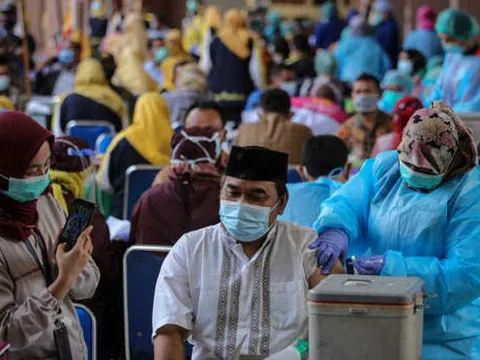 Indonesia cho phép người dân tự mua và sử dụng vaccine Covid-19