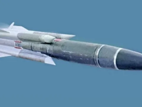 Thượng tướng Nga tiết lộ việc phát triển tên lửa siêu thanh Kh-95