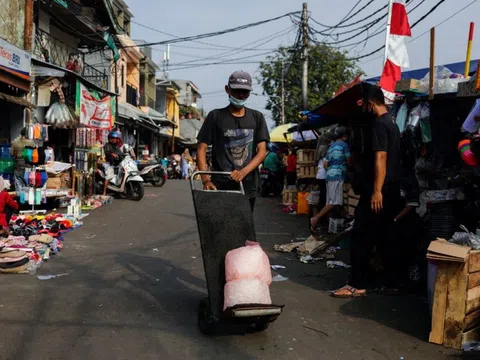 Số ca mắc Covid-19 tử vong tăng cao kỷ lục, Indonesia chuẩn bị thêm ICU