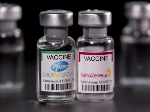 Hai liều vaccine Pfizer, AstraZeneca có hiệu quả cao trước biến thể Delta