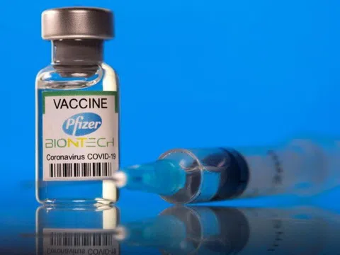 Mỹ “bật đèn xanh” tiêm mũi vaccine Covid-19 thứ ba cho người có hệ miễn dịch yếu