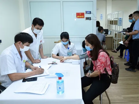 Vaccine COVID-19 đầu tiên của Việt Nam thử nghiệm giai đoạn 3 trên người