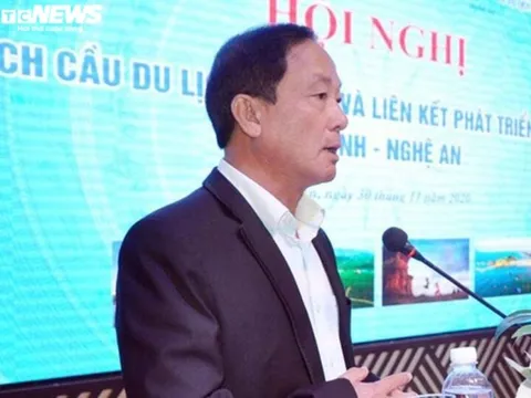 Giám đốc Sở chơi golf bất chấp dịch: Hành vi phản cảm, gây bức xúc!