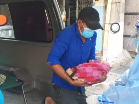 Một sản phụ “vượt cạn” thành công tại chốt kiểm soát dịch COVID-19 