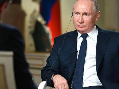 Tổng thống Nga Putin đáp trả cực “chất” nỗ lực cắt lời của nhà báo Mỹ