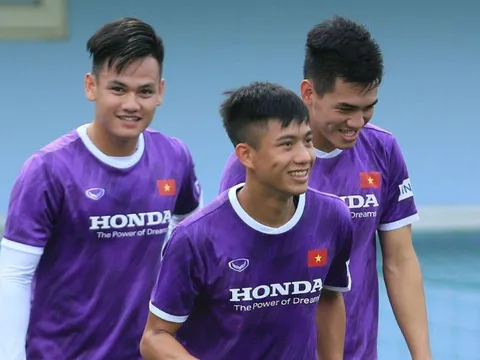 Văn Đức, Văn Hoàng, Tuấn Tài phấn chấn trong buổi tập cùng đội tuyển Việt Nam