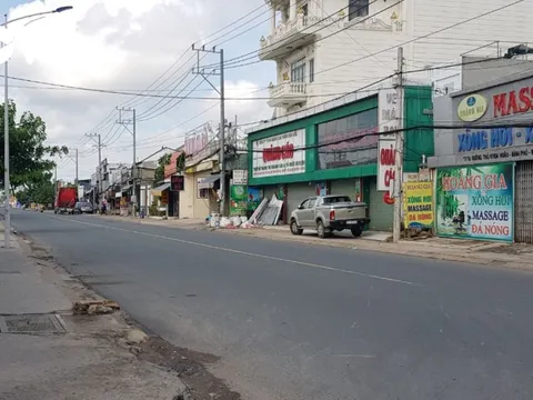 Bắt đầu “đông cứng, khóa chặt” 11 phường ở Bình Dương để chống dịch Covid-19