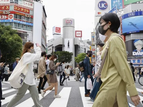 Nhật Bản lo ngại biến thể mới của SARS-CoV-2 sau bãi bỏ tình trạng khẩn cấp