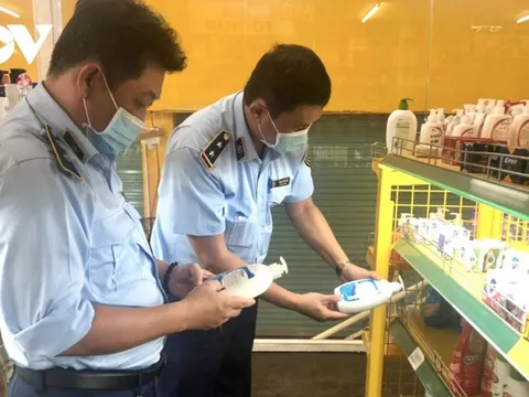 Xử phạt 9 cửa hàng Bách Hoá Xanh ở Bình Phước bán hàng hết hạn, không niêm yết giá