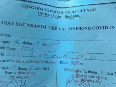 Phó Chủ tịch phường bị đình chỉ vì "được" cô gái khoe giúp tiêm vaccine