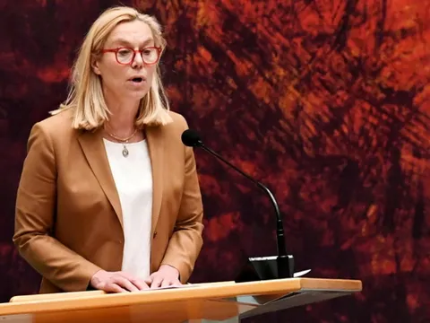 Ngoại trưởng Hà Lan từ chức sau cáo buộc xử lý kém việc sơ tán người khỏi Afghanistan