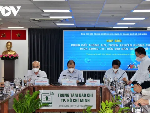 TP.HCM không lùi năm học mới, đặc biệt quan tâm đến học sinh khó khăn do COVID-19