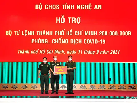 Bộ CHQS tỉnh ủng hộ LLVT và nhân dân TP. Hồ Chí Minh phòng, chống dịch Covid-19