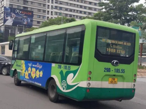 Hà Nội lý giải vì sao xe buýt, taxi chưa được hoạt động trở lại