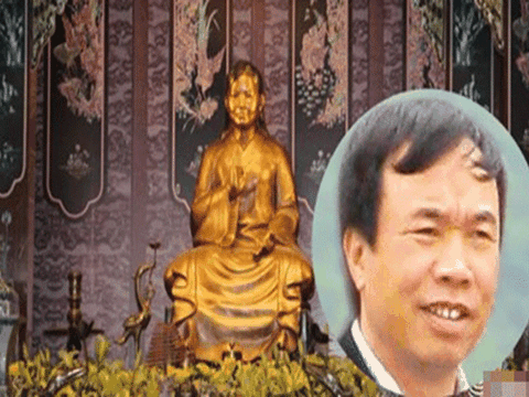 Đại gia Xuân Trường đặt vợ ngang đức Phật ở Chùa TAM CHÚC cho dân vái lạy, kệch cỡm hay đúng pháp luật?