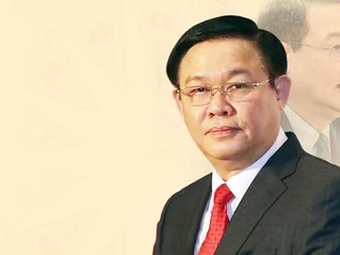 Nhớ câu sấm: "Song ngư liền địa/Nghi Lộc sinh vương"