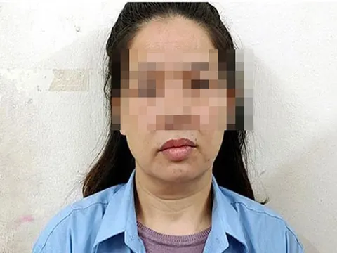 Để lấy được tiền, người đàn bà làm nhục "chồng" cũ trên mạng xã hội