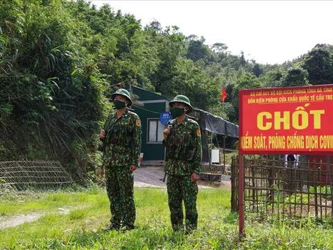 Nghệ An, Hà Tĩnh: Tăng cường hàng trăm cán bộ, chiến sĩ lên biên giới