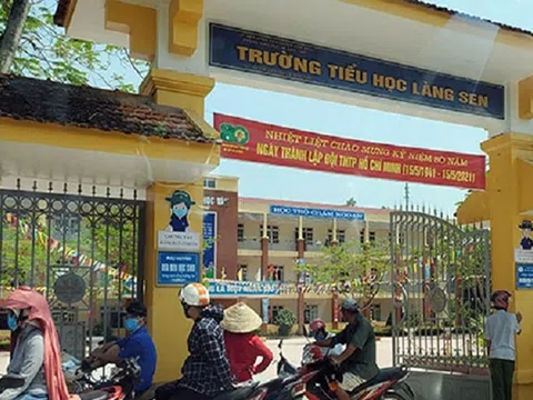 Nghệ An phạt 2,5 triệu đồng phụ huynh t-át bạn học của con