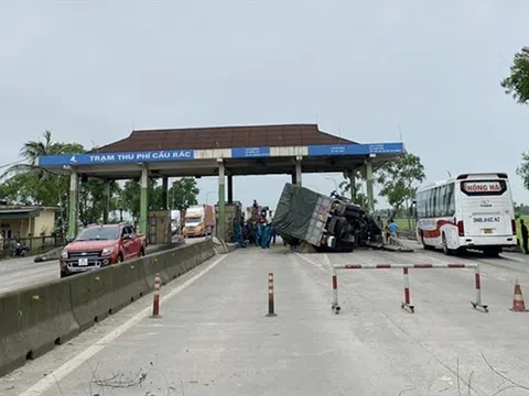 Vụ xin hơn 3 tỉ tháo dỡ trạm thu phí Cầu Rác (Hà Tĩnh): Sao phải bỏ ngân sách?