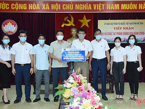 Ủy ban MTTQ Hà Tĩnh tiếp nhận thêm hơn 143 triệu đồng ủng hộ phòng, chống dịch Covid-19