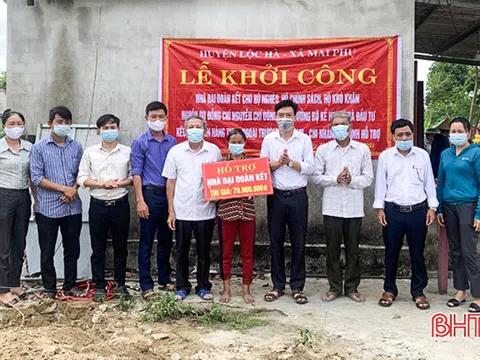 Xây dựng 4 nhà đại đoàn kết cho các hộ nghèo ở Lộc Hà