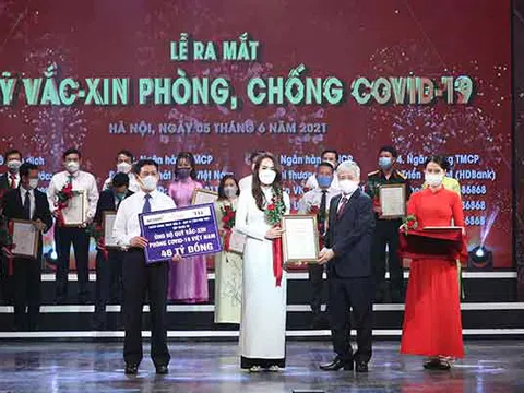 BAC A BANK ủng hộ 46 tỷ đồng vào Quỹ Vắc-xin phòng chống Covid-19