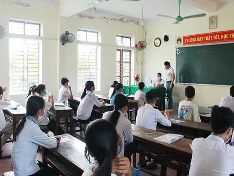 Hà Tĩnh: Tạm dừng chấm thi vào lớp 10, học sinh lớp 12 ôn thi trực tuyến