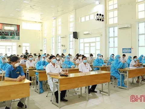 70 tình nguyện viên Cao đẳng Y tế Hà Tĩnh tham gia tuyến đầu chống dịch