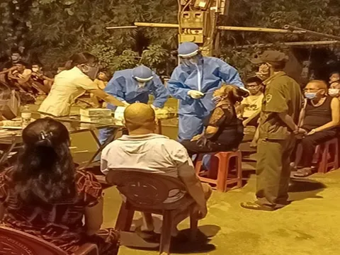 Tập đoàn VINGROUP hỗ trợ Nghệ An xét nghiệm COVID -19 với số lượng lớn bằng kỹ thuật PCR