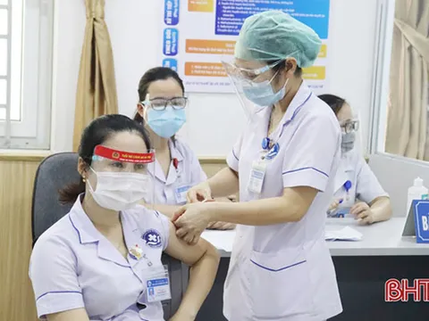 Hà Tĩnh tiêm an toàn vắc-xin phòng Covid-19 cho 10.724 người