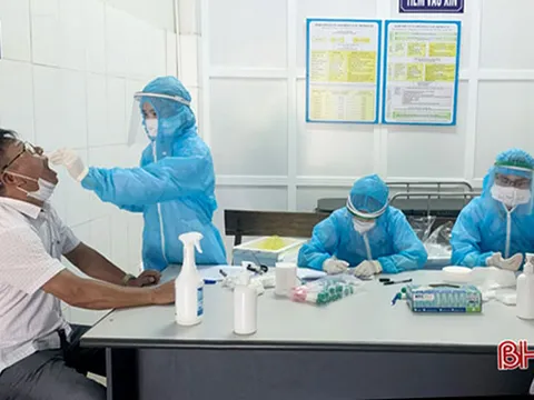 Coi sàng lọc Covid-19 tại các cơ sở khám chữa bệnh ở Hà Tĩnh như tại cộng đồng