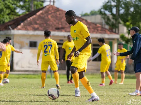 Buổi tập đầu tiên của Olaha trong ngày trở lại SLNA