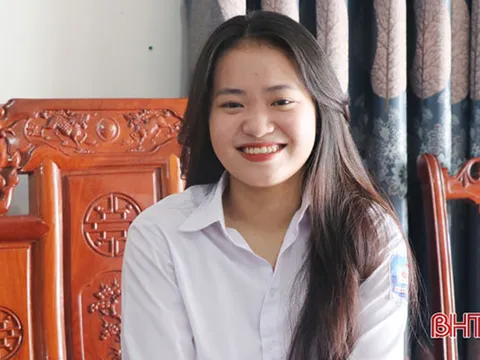 Nữ sinh đạt điểm môn Ngữ văn cao nhất ở Hà Tĩnh chỉ mong vào sư phạm