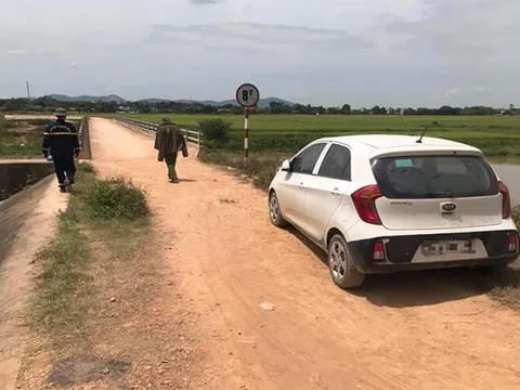 Nghệ An: Từ chiếc ô tô "vô chủ" đỗ ven đường, phát hiện thi thể người phụ nữ dưới lòng sông