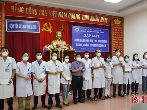 Thêm 8 cán bộ, nhân viên BVĐK tỉnh Hà Tĩnh tham gia chi viện Bình Dương chống dịch 