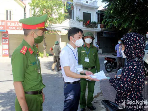 Nghệ An: TP Vinh tăng cường lực lượng cho địa bàn có dịch Covid-19 diễn biến phức tạp