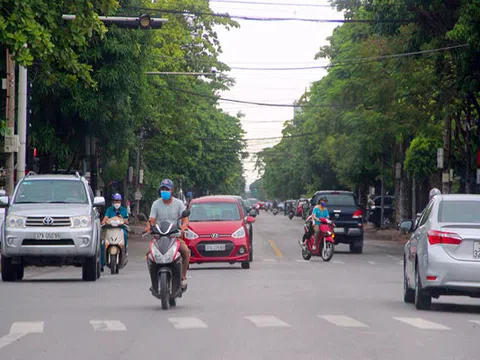 Nghệ An: Các tuyến đường TP Vinh nhộn nhịp trong sáng 6/9 sau điều chỉnh giãn cách 