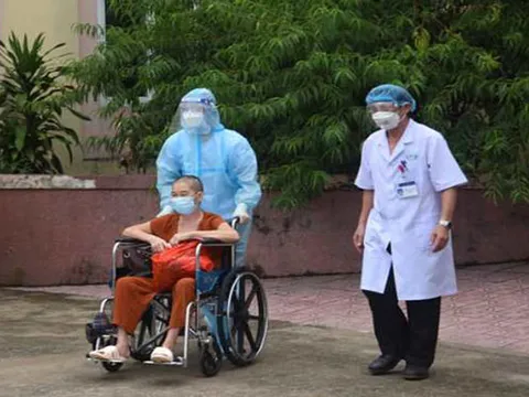 Nghệ An: Cho xuất viện 10 bệnh nhân mắc COVID-19, có những bệnh nhân tiên lượng nặng